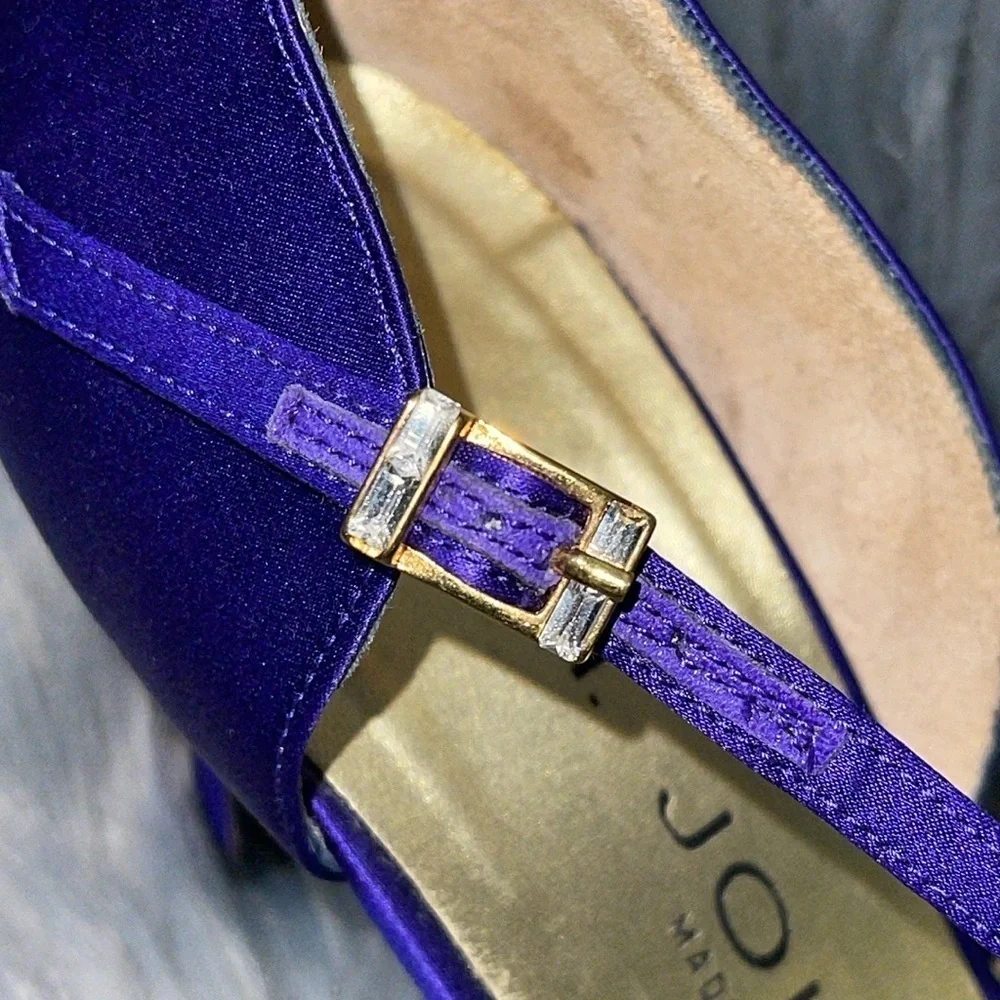 St. John Satin Heels Vintage 80’s 90’s in Blue Violet Crystal size 7.5